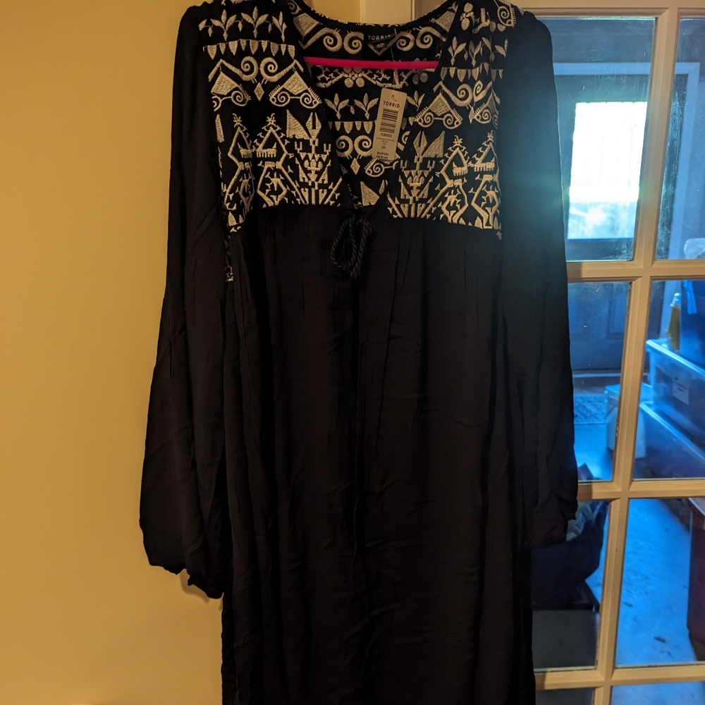 Torrid kimono cover up/cardigan 3/4